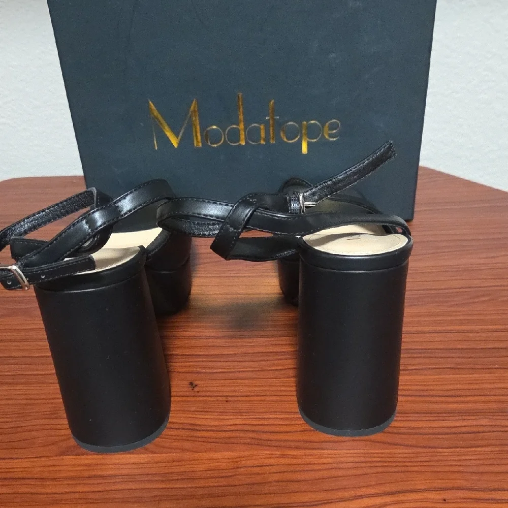 Modatope Black Platform Sandals